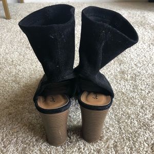 Charlotte Russe open toed sued black booties